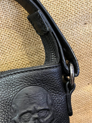 IO Pelle 14” Black Skulls Shoulder Zip Bag Italian Leather Exc Condition! used