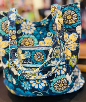 Vera Bradley Mod Blue Floral Pattern 12”x13” Shoulder Bag Magnetic Snap Closure