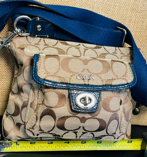COACH Early 2000s Penelope Sig Small Turnlock Crossbody w Blue Patent Detail