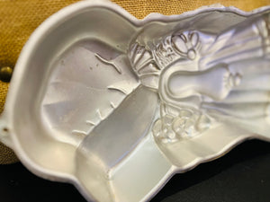 VTG Holly Hobby Aluminum 16”x9” Cake Tin Wilton Unmarked