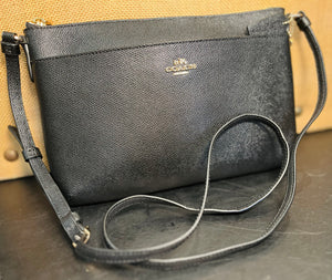 COACH Black Kitt Messenger Crossgrain Crossbody Strap Like Brand New!