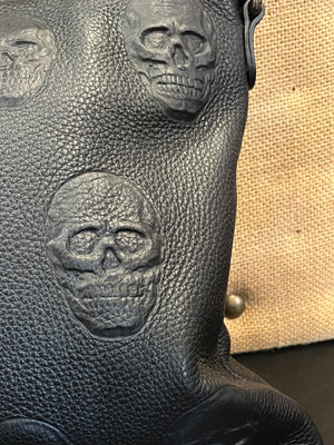 IO Pelle 14” Black Skulls Shoulder Zip Bag Italian Leather Exc Condition! used