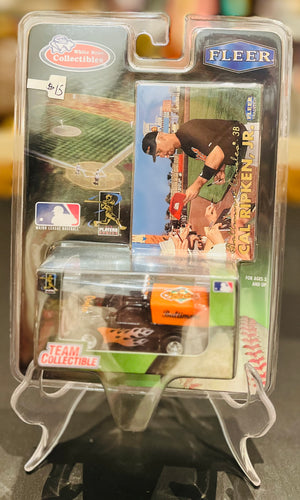 Vtg White Rose Collectibles by Fleer Baseball Diecast Vehicle and Trading Card