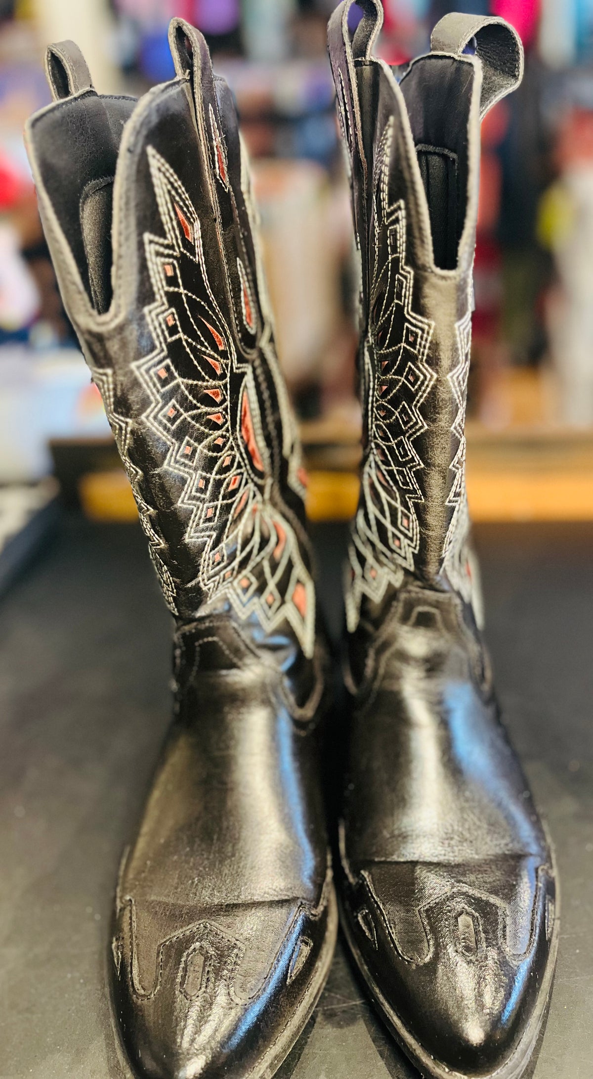 Coconuts Cow Girl Black Boots Sz8M Pointed Toe