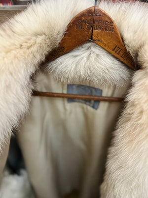 VTG Saga Real Fox White Fur Long Sleeve size XL