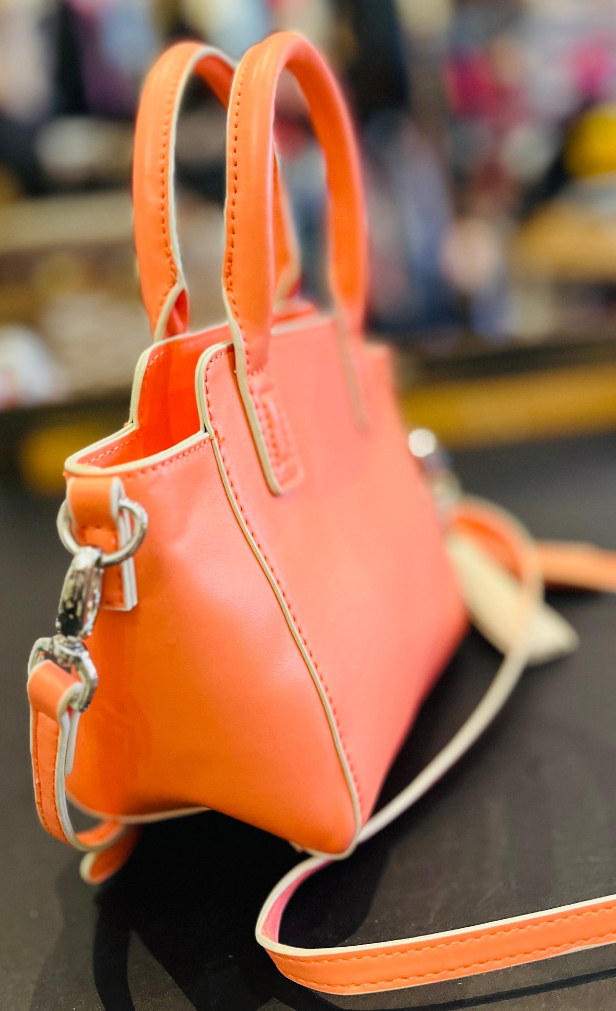 Vera Bradley Faux Leather Mini Peach Crossbody Top Zip Tassel Keyring Gently Used