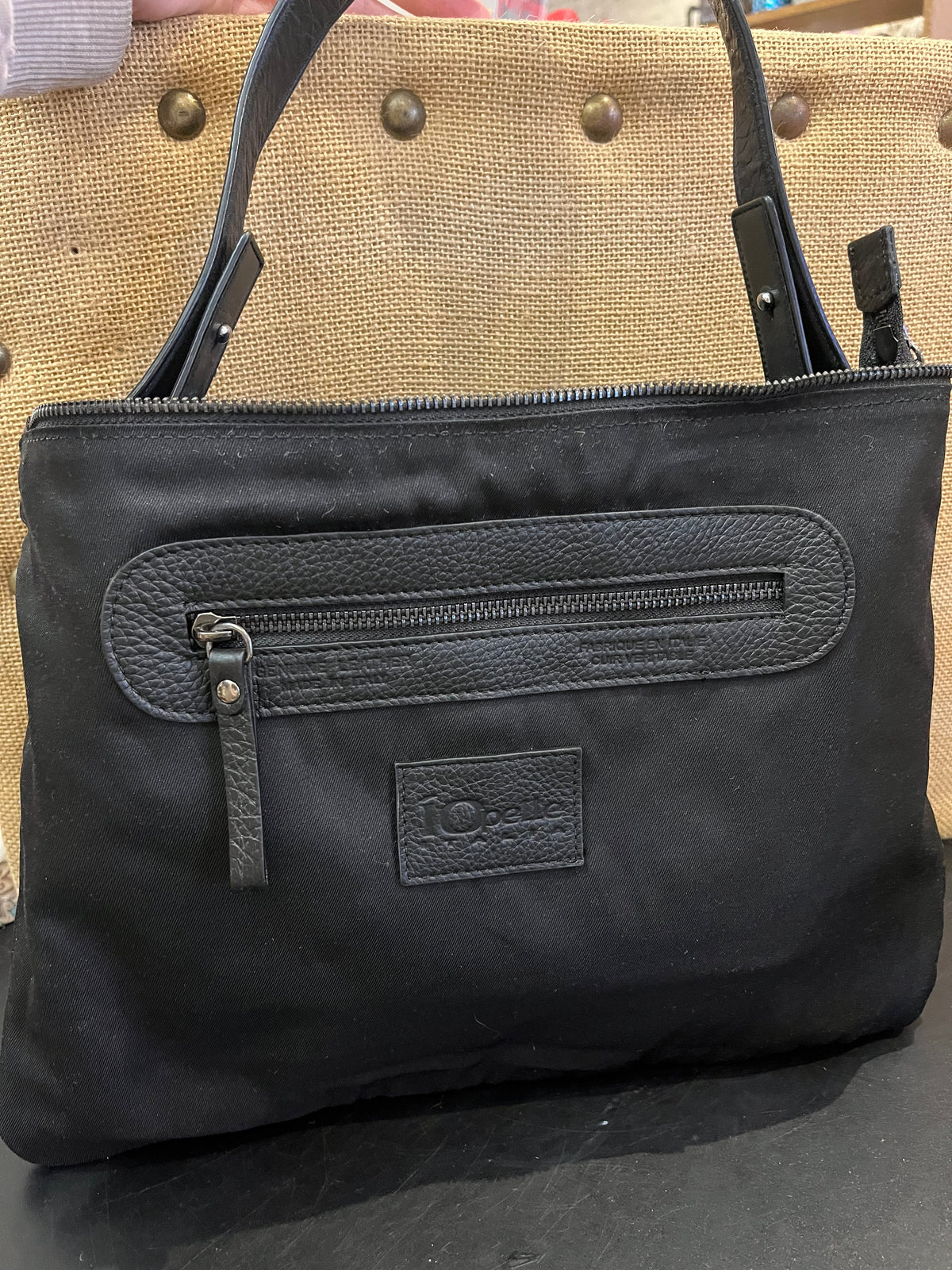 IO Pelle 14” Black Skulls Shoulder Zip Bag Italian Leather Exc Condition! used