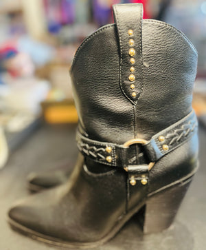 Jessica Simpson Black Leather Heeled Studded Pointy Shoes 8.5