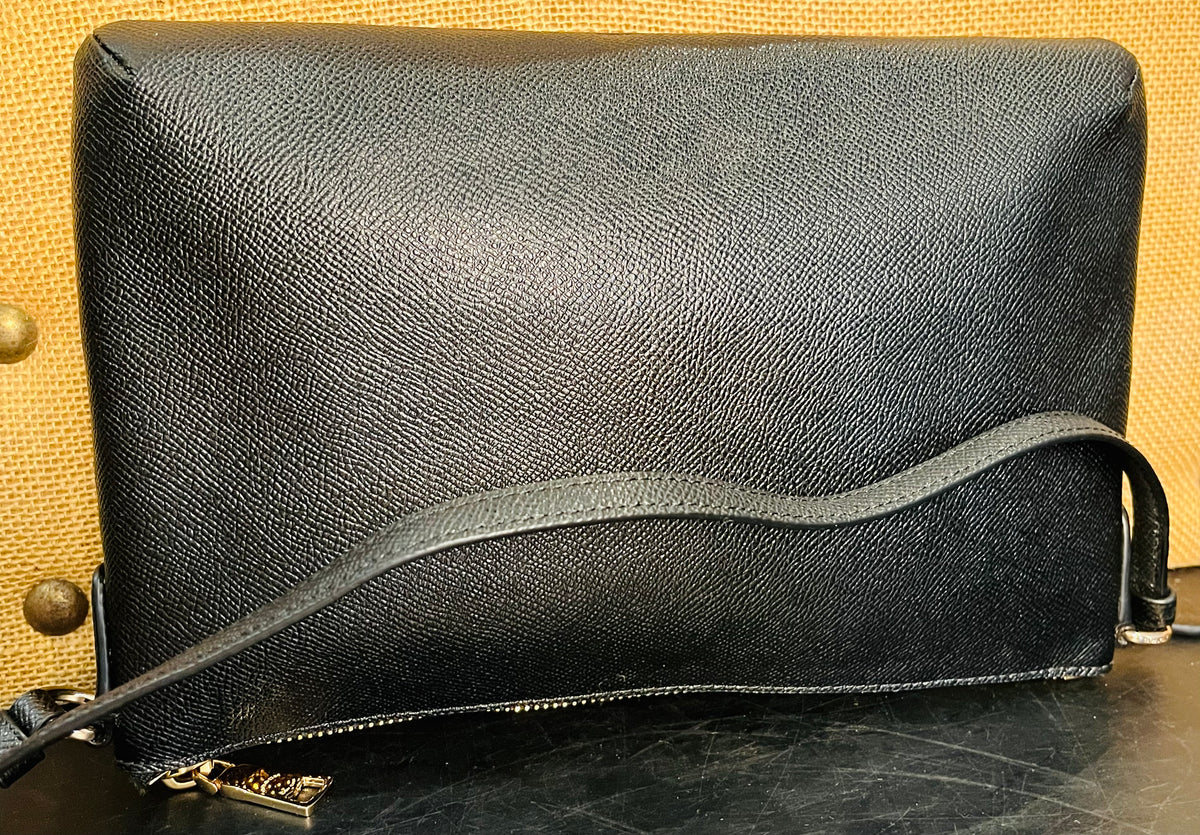 COACH Black Kitt Messenger Crossgrain Crossbody Strap Like Brand New!