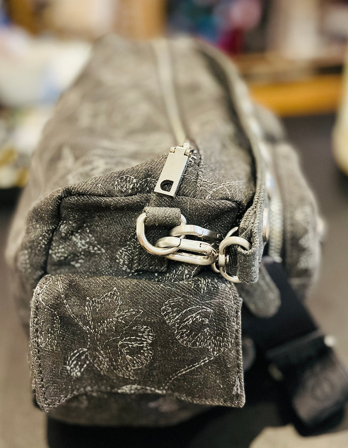 DESIGUAL Gray Denim Medium Embroidered Multi-Pocket Shoulder Handbag GREAT Condition!