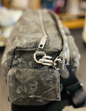 DESIGUAL Gray Denim Medium Embroidered Multi-Pocket Shoulder Handbag GREAT Condition!