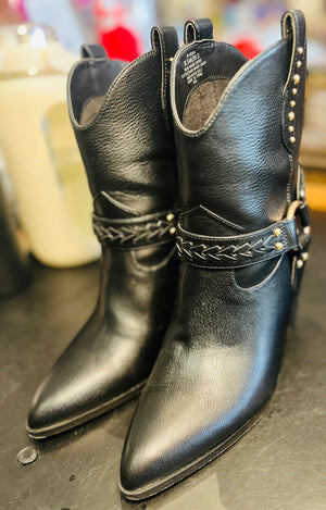 Jessica Simpson Black Leather Heeled Studded Pointy Shoes 8.5