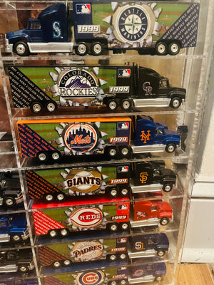 1999 Diecast Semi Truck Trailer White Rose Collectibles