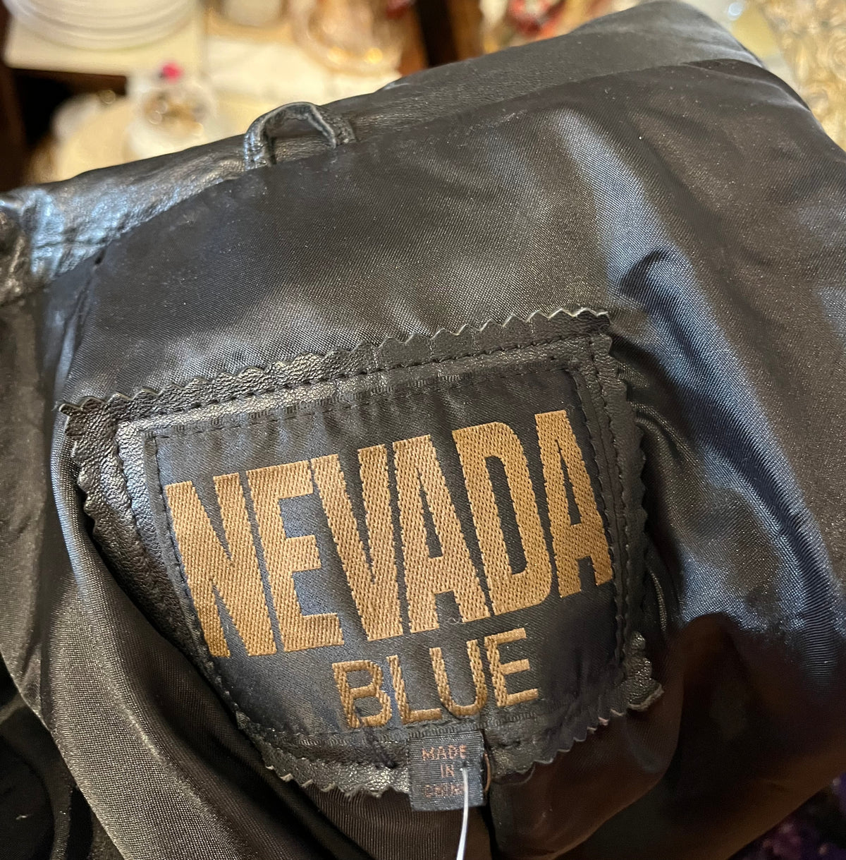 VTG 1980s Nevada Black L/S Leather Trench w Shoulder Pads