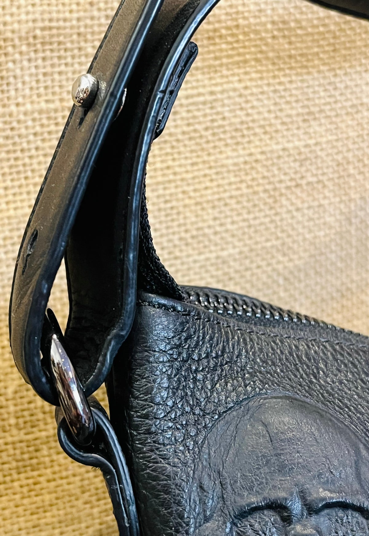 IO Pelle 14” Black Skulls Shoulder Zip Bag Italian Leather Exc Condition! used