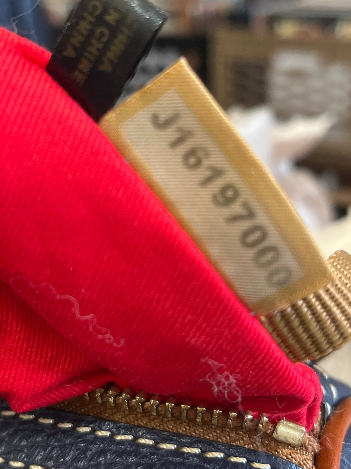 VTG Dooney &amp; Bourke Blue Leather  80s/90s Production 8.5”