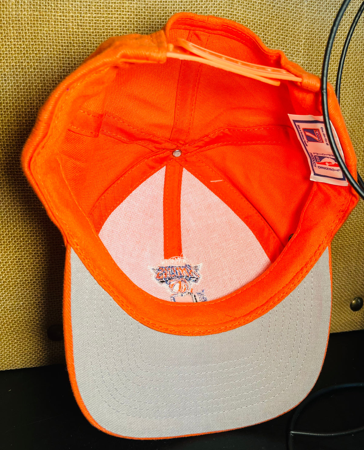 VTG New York KNICKS Orange Cap w Honorary Twin Towers w Tags!