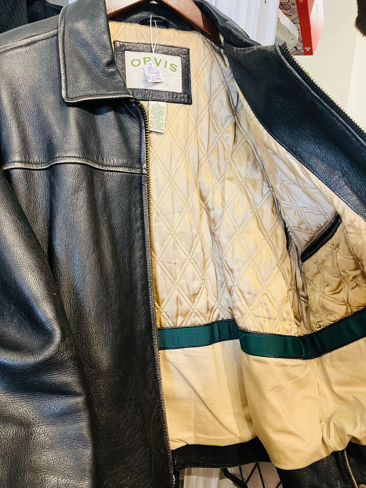 ORVIS (Discontinued) VTG Black Distressed Leather Lined Jacket Size L