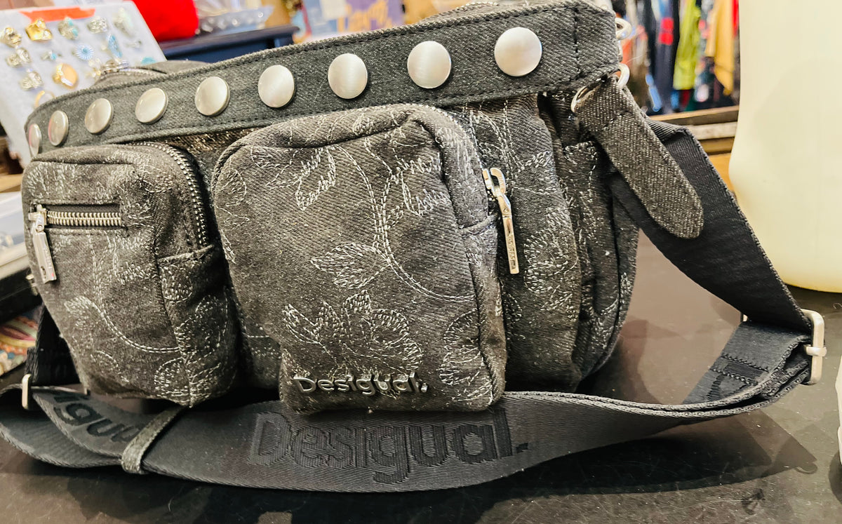 DESIGUAL Gray Denim Medium Embroidered Multi-Pocket Shoulder Handbag GREAT Condition!