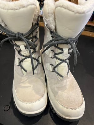 Thermalite White Snow Boots Lace Up Fleece Trim Sz5