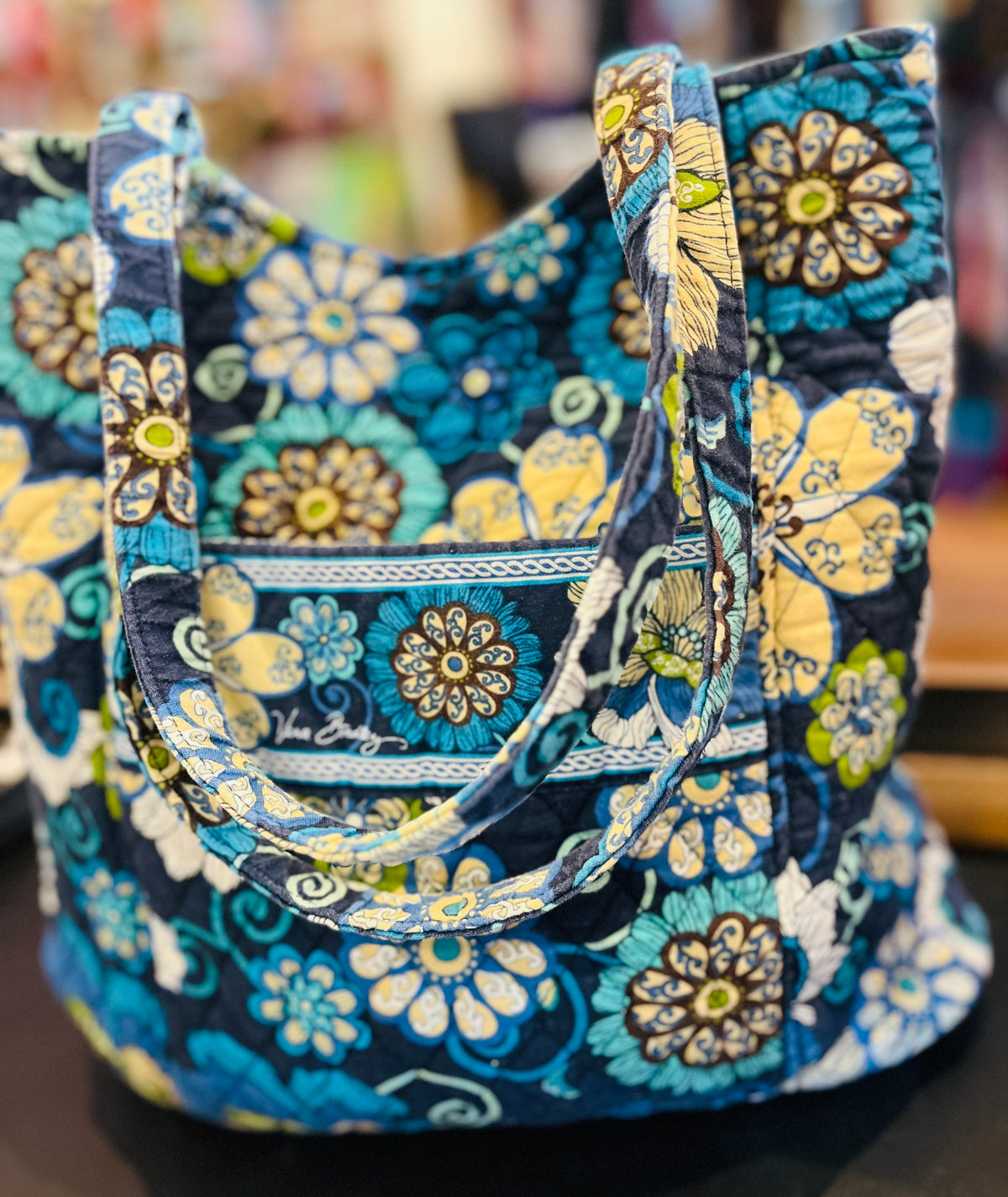 Vera Bradley Mod Blue Floral Pattern 12”x13” Shoulder Bag Magnetic Snap Closure