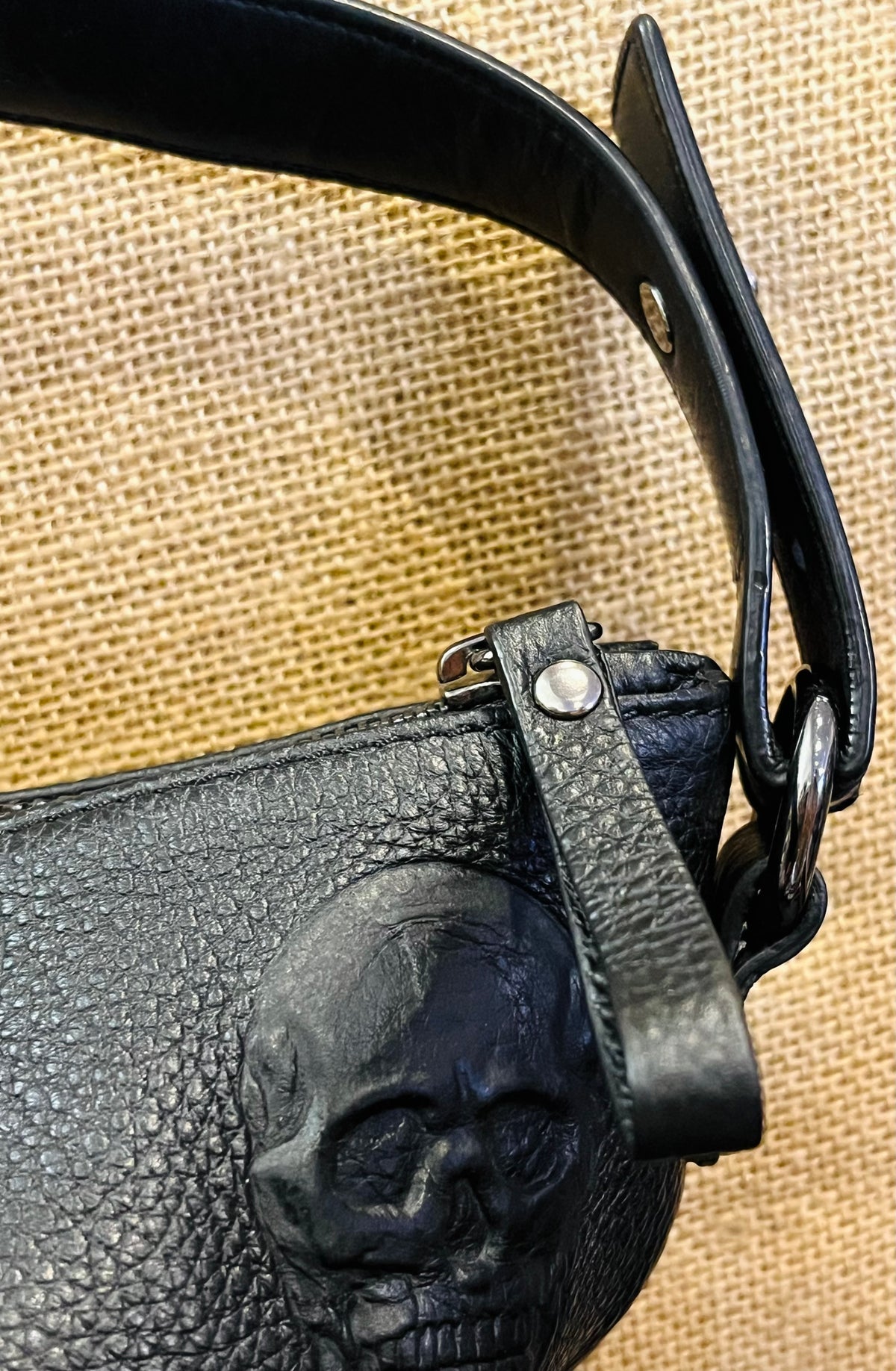 IO Pelle 14” Black Skulls Shoulder Zip Bag Italian Leather Exc Condition! used