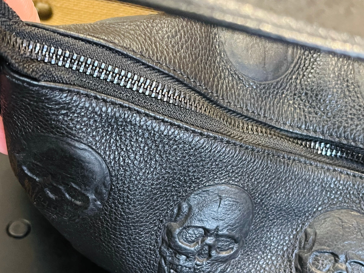 IO Pelle 14” Black Skulls Shoulder Zip Bag Italian Leather Exc Condition! used