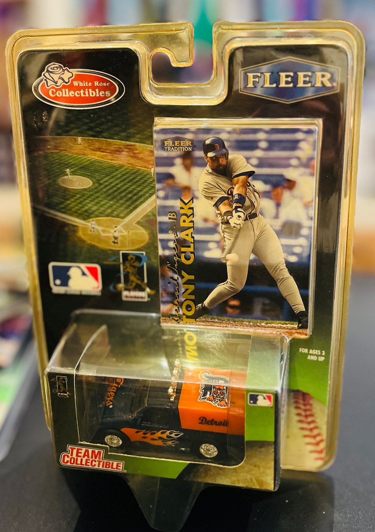 Vtg White Rose Collectibles by Fleer Baseball Diecast Vehicle and Trading Card