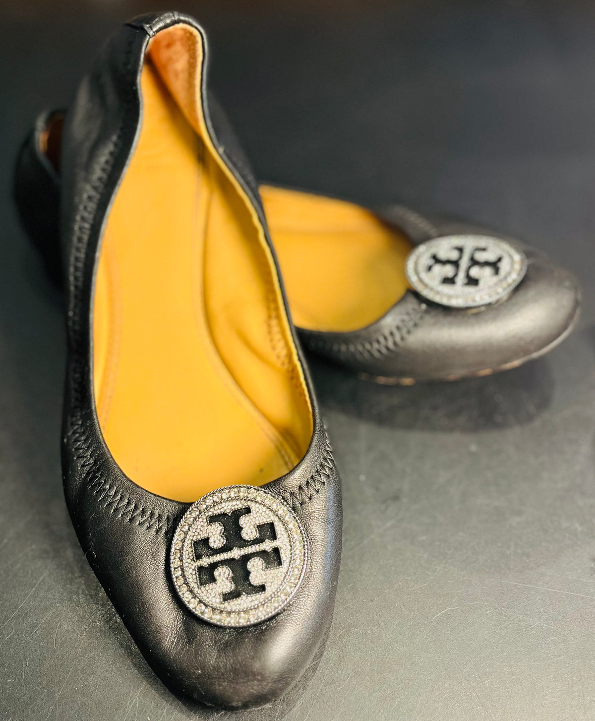Tory Burch Leather Ballet Shoes in Black Size 6.5 GUC!