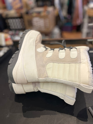 Thermalite White Snow Boots Lace Up Fleece Trim Sz5