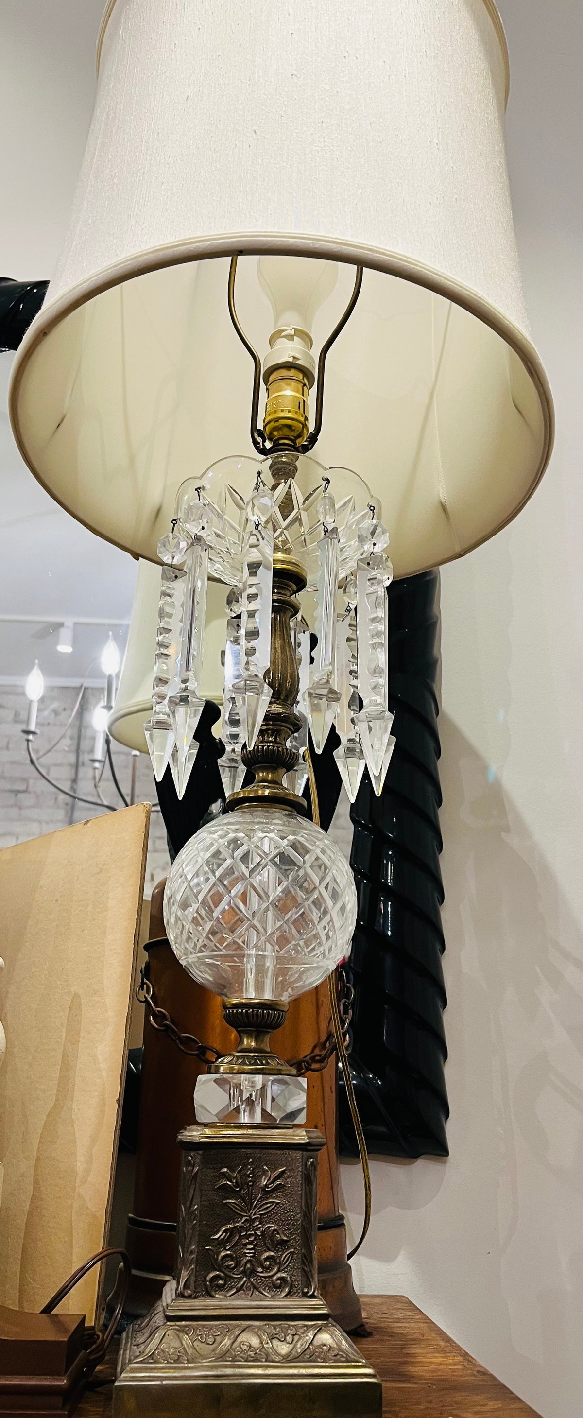 VTG tall 38” Table Lamp with Dangling Crystals and Shade (Brass, Glass, Crystal)