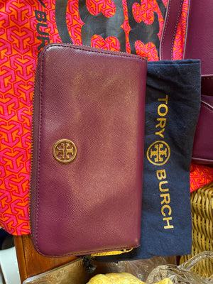 Tory Burch PURPLE wallet w blue dust bag