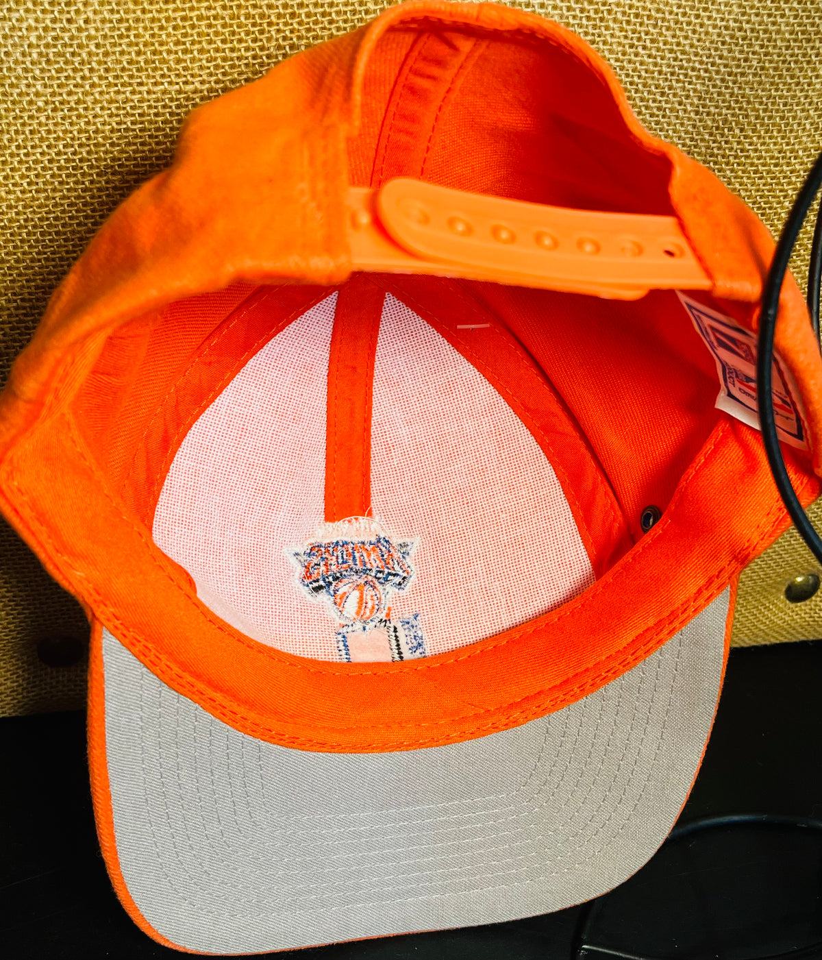 VTG New York KNICKS Orange Cap w Honorary Twin Towers w Tags!