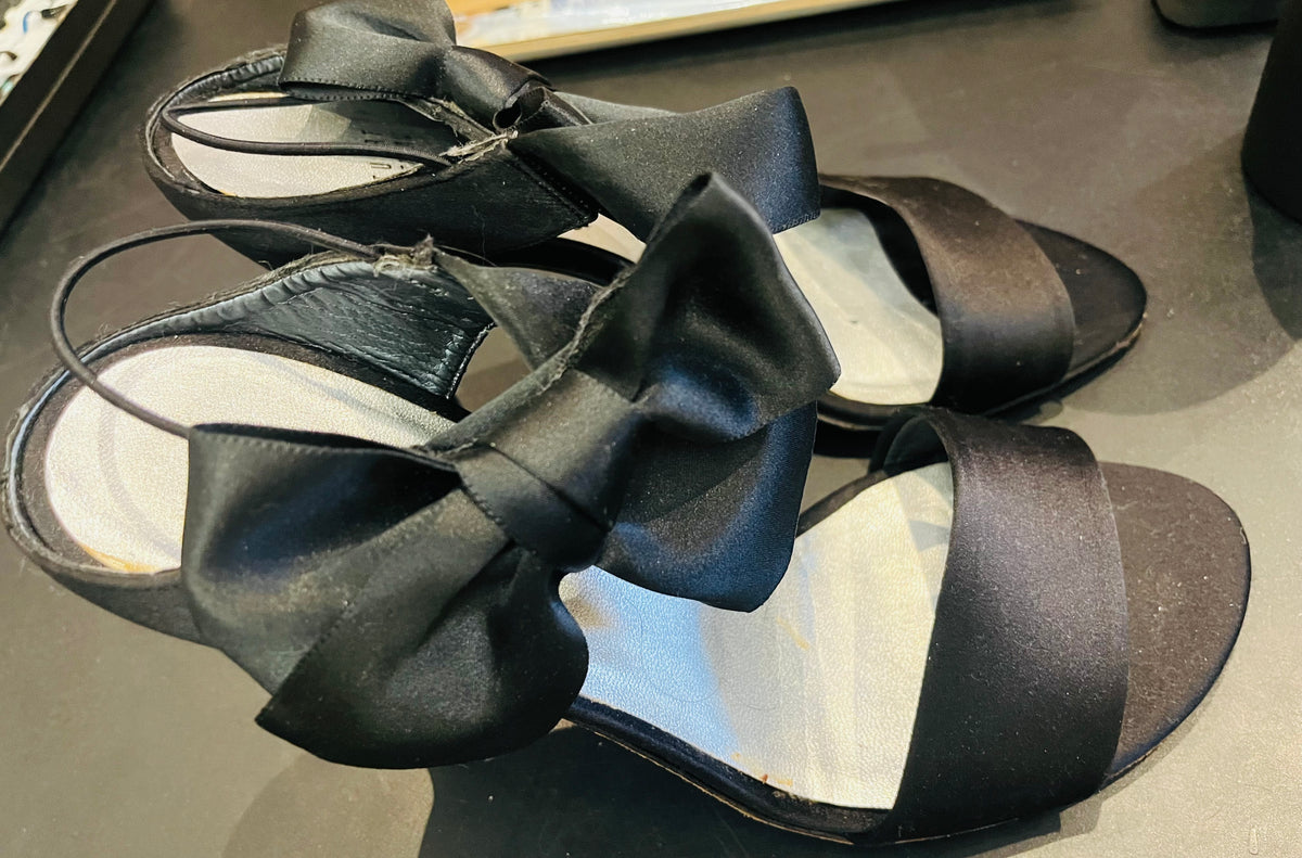 Stuart Weitzman Black Satin Strappy High Heels - sz10M Gently Used NO BOX