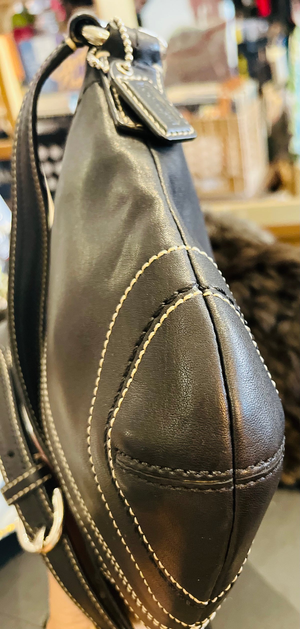 Authentic COACH SoHo Small Black White Stitch Crossbody Swing back Bag