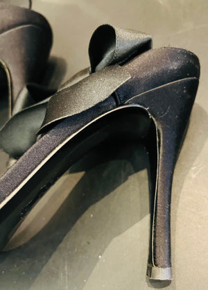 Stuart Weitzman Black Satin Strappy High Heels - sz10M Gently Used NO BOX