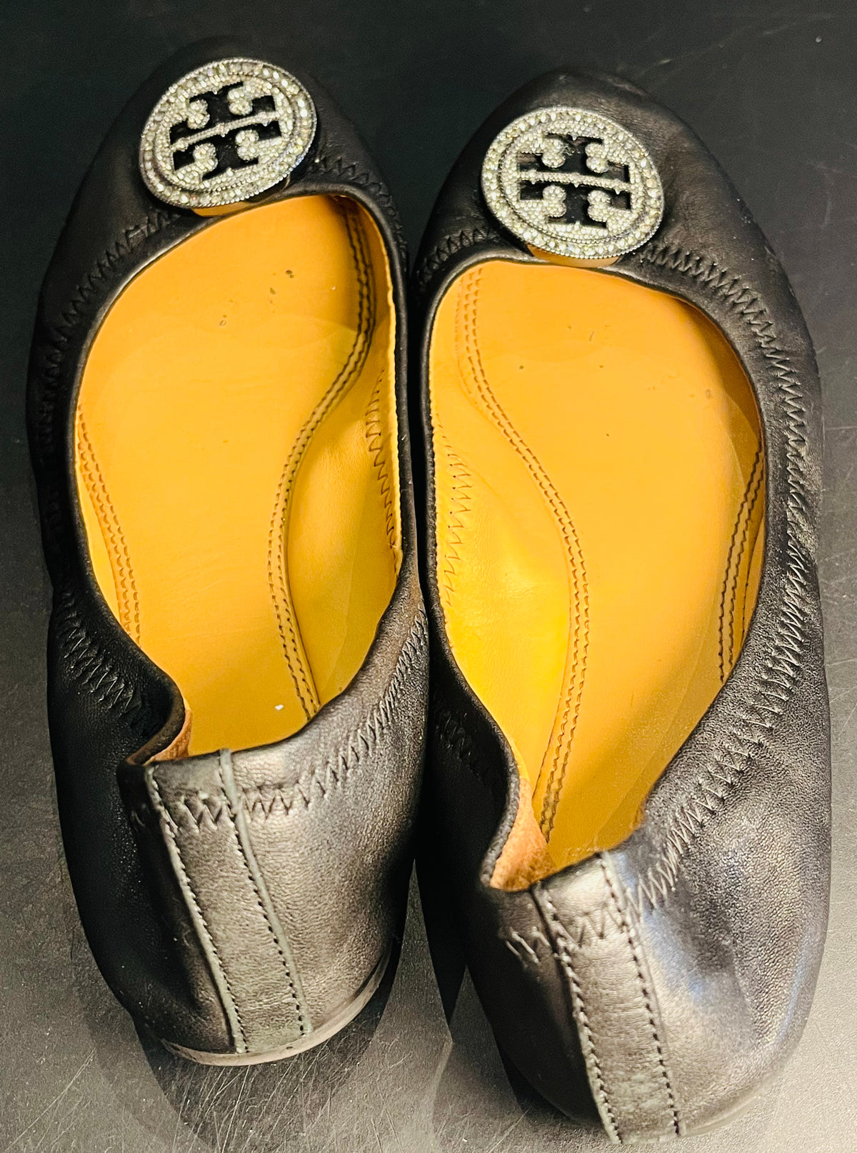 Tory Burch Leather Ballet Shoes in Black Size 6.5 GUC!