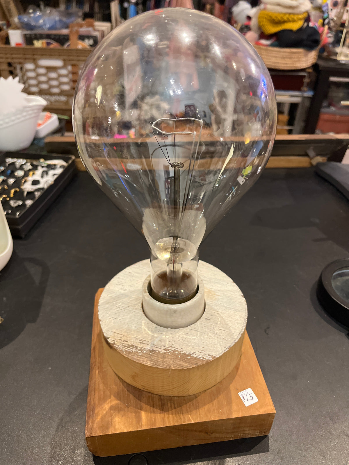 Large VTG Lightbulb Decor