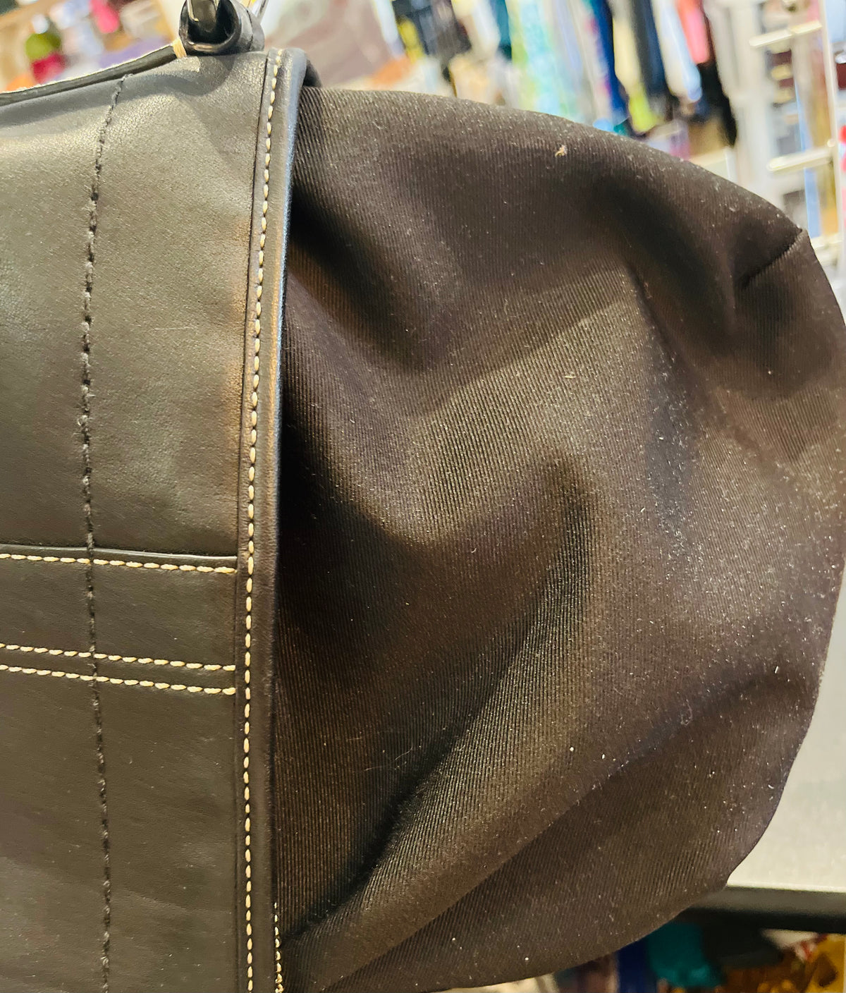 Authentic COACH SoHo Small Black White Stitch Crossbody Swing back Bag