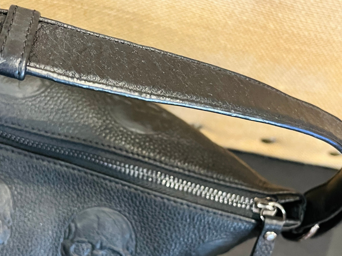 IO Pelle 14” Black Skulls Shoulder Zip Bag Italian Leather Exc Condition! used