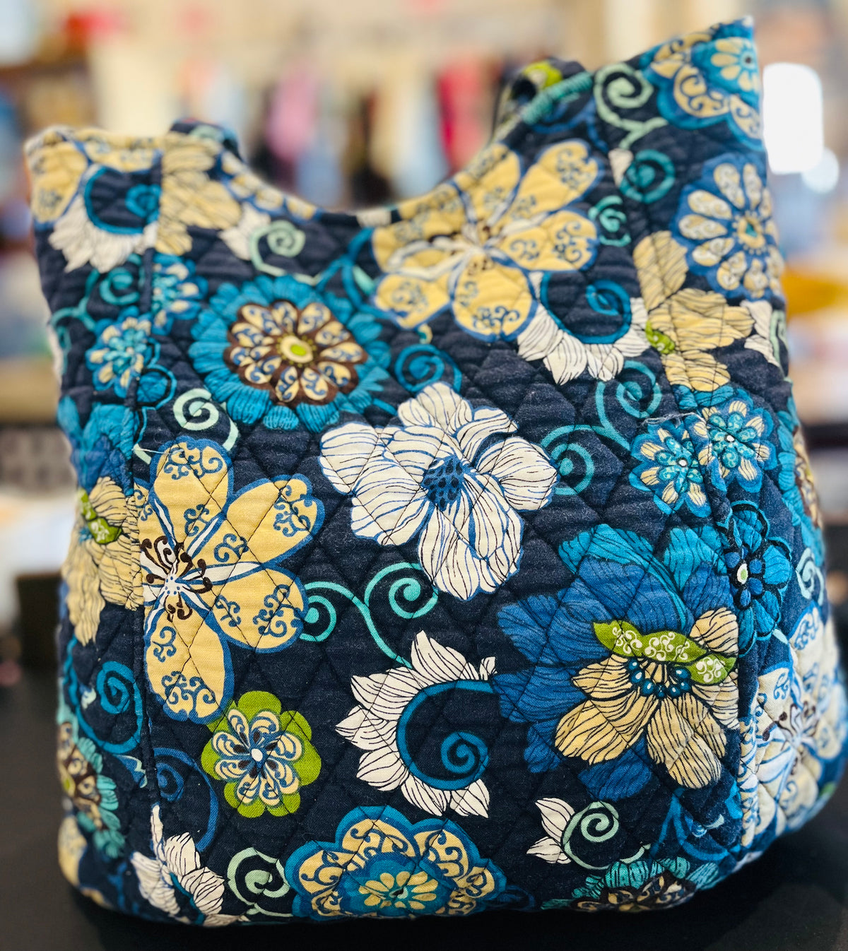 Vera Bradley Mod Blue Floral Pattern 12”x13” Shoulder Bag Magnetic Snap Closure