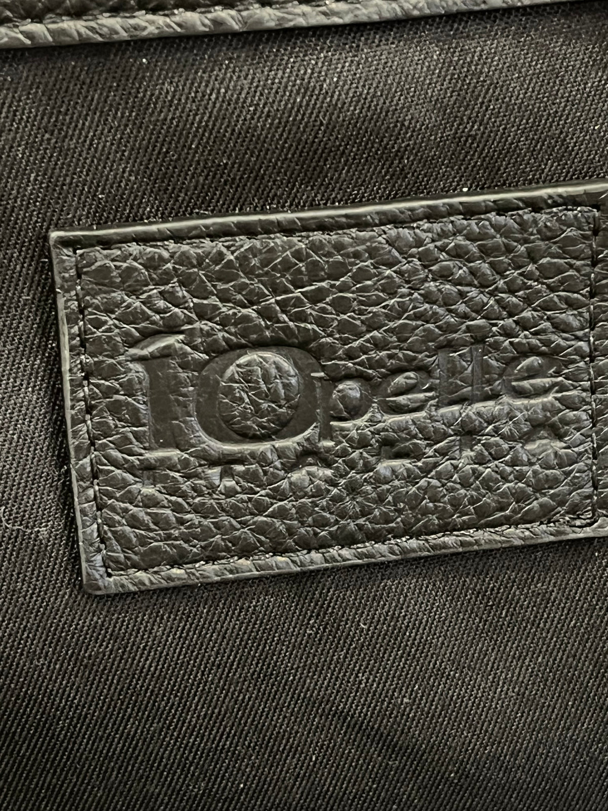 IO Pelle 14” Black Skulls Shoulder Zip Bag Italian Leather Exc Condition! used