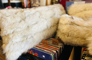 VTG 16” SAGA Genuine Fox Fur Pillow Light Beige