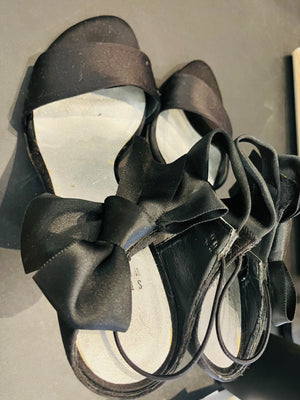 Stuart Weitzman Black Satin Strappy High Heels - sz10M Gently Used NO BOX