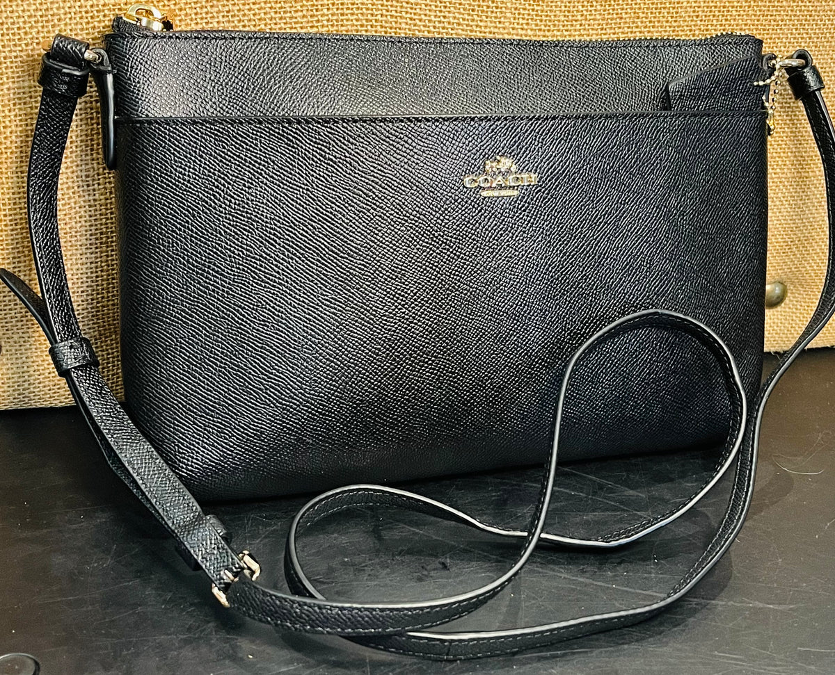 COACH Black Kitt Messenger Crossgrain Crossbody Strap Like Brand New!