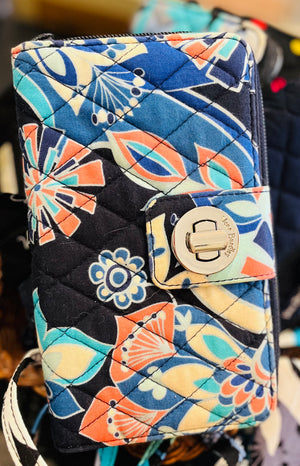 Vera Bradley Floral RFID Twist Closure Zip Around 7.5”x 4.5”Wallet Gently Used!