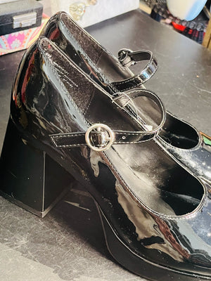 Steve Madden Black Mary Jane Pump Patent Leather Size 6.5