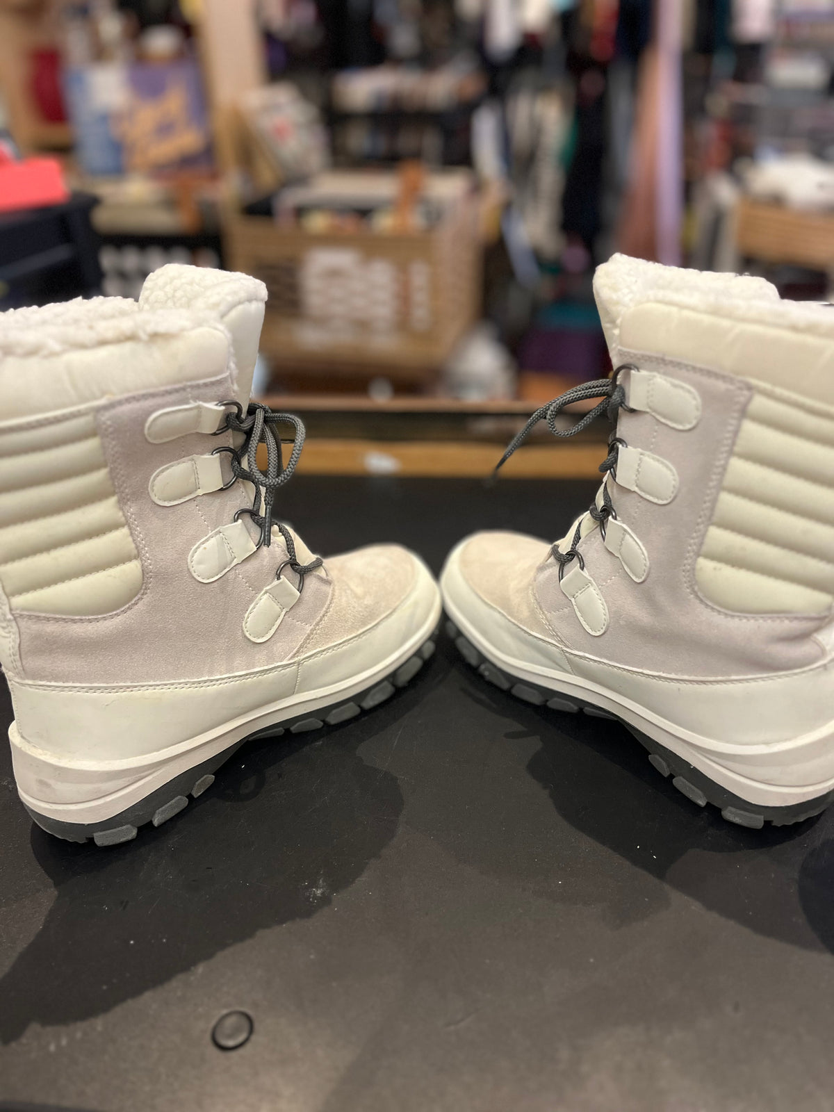 Thermalite White Snow Boots Lace Up Fleece Trim Sz5