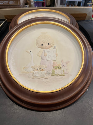 Vtg Precious Moments Let Heaven and Nature Sing Plate on Circular Wood 11” Hanging Frame Gold Edge (8” opening)