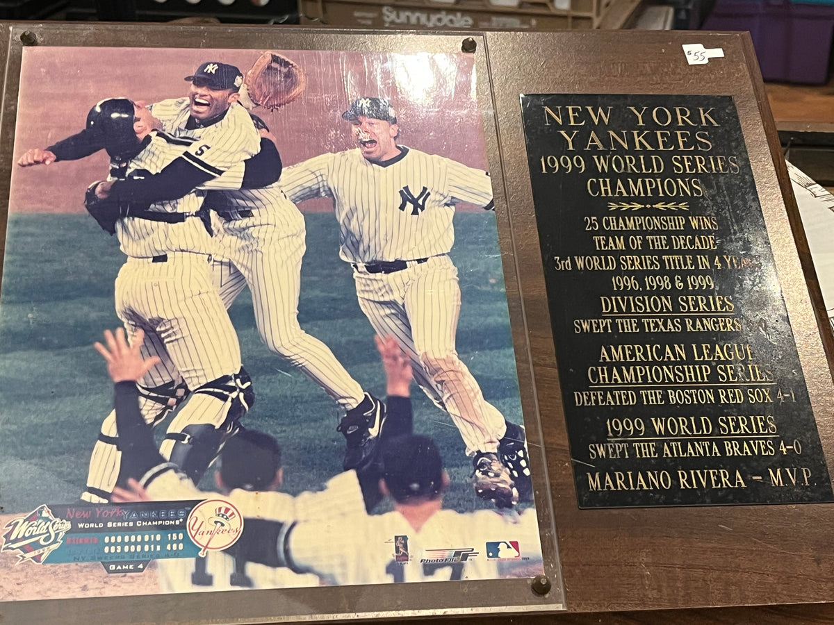 VTG NY Yankees 1999 World Series Champions 15”x12” MLB Memorabilia